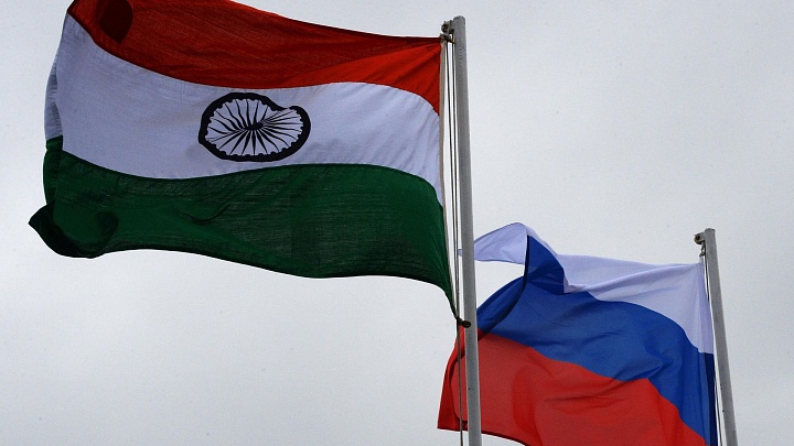 Россия и Индия ведут переговоры о создании стабильного грузопотока